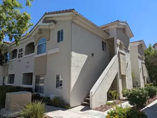 Photo #2: 2433922 Listing 