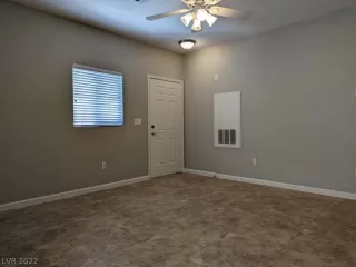 Photo #5: 2433922 Listing 