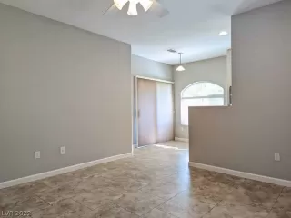 Photo #6: 2433922 Listing 