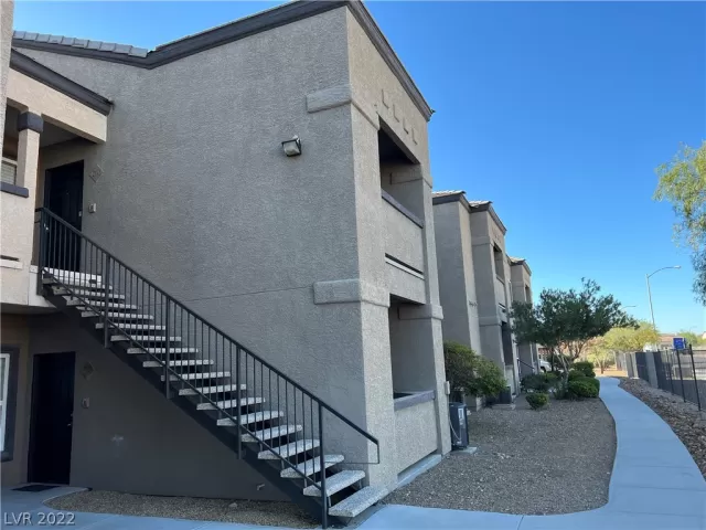 MLS: 2433960 Condo For Sale