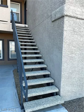 Photo #3: 2433960 Listing 