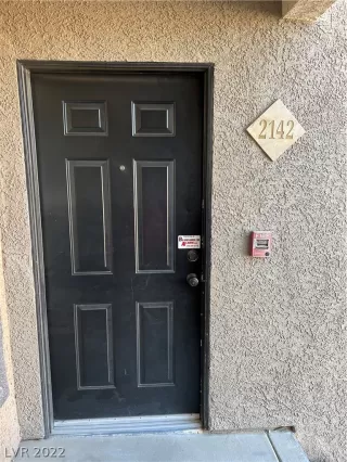 Photo #4: 2433960 Listing 