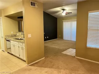 Photo #6: 2433960 Listing 