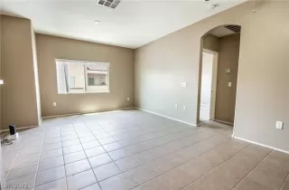 Photo #4: 2434011 Listing 