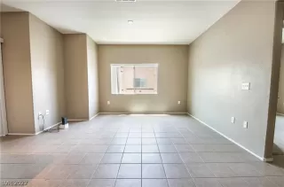 Photo #5: 2434011 Listing 