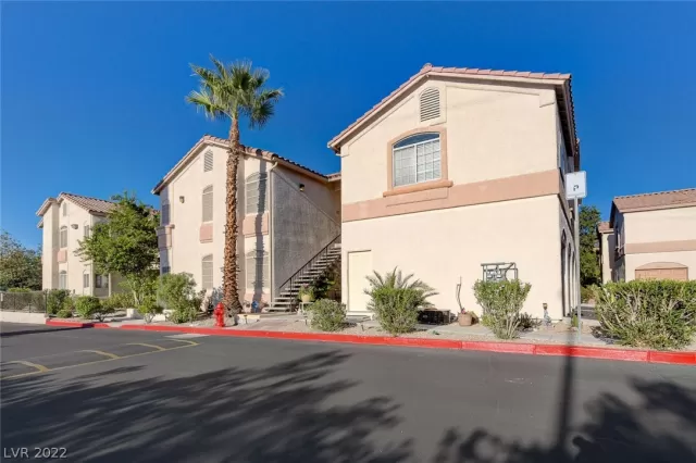 MLS: 2434037 Condo For Sale