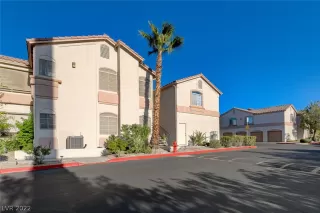 Photo #2: 2434037 Listing