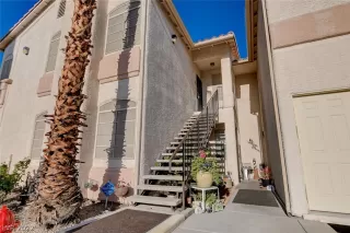 Photo #3: 2434037 Listing