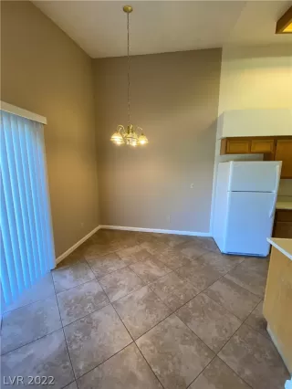 Photo #2: 2434040 Listing 