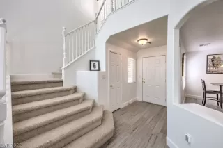 Photo #4: 2434043 Listing 