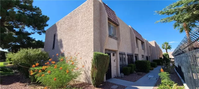 MLS: 2434048 Condo For Sale