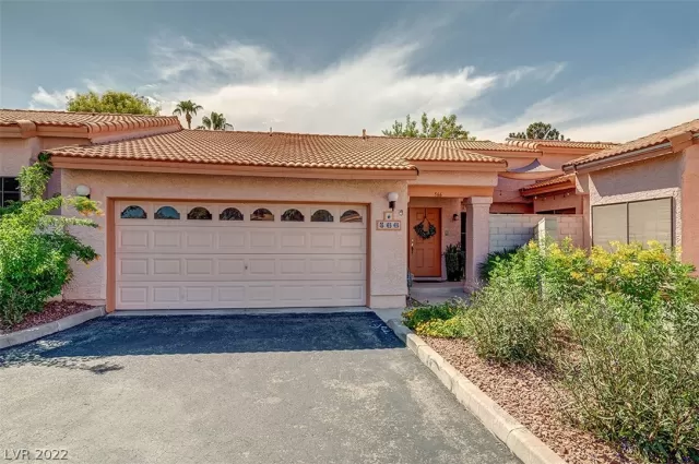 MLS: 2434102 Condo For Sale