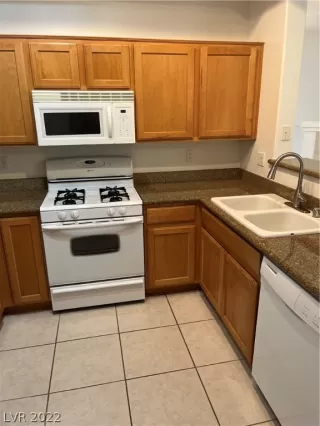 Photo #2: 2434125 Listing