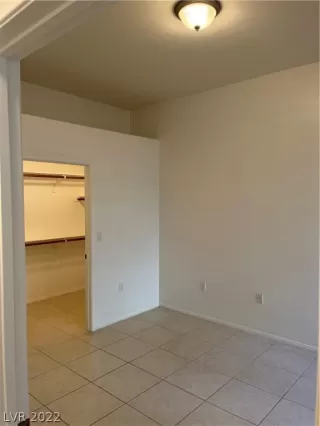 Photo #5: 2434125 Listing