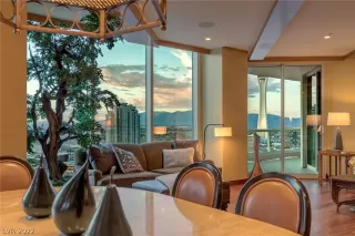 Photo #2: 2434126 Listing