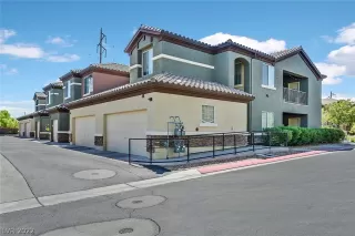 Photo #1: 2434133 Listing 