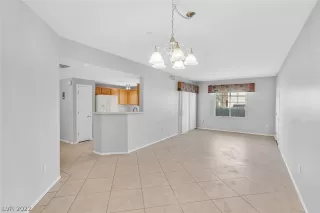 Photo #6: 2434133 Listing 