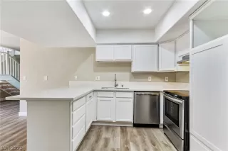 Photo #2: 2434151 Listing