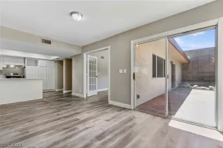 Photo #4: 2434151 Listing