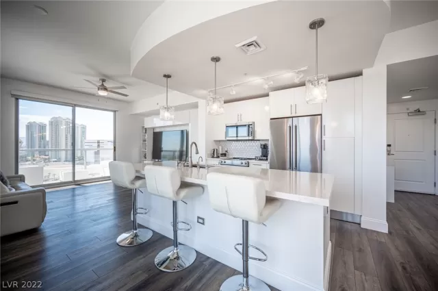 MLS: 2434191 Condo For Sale