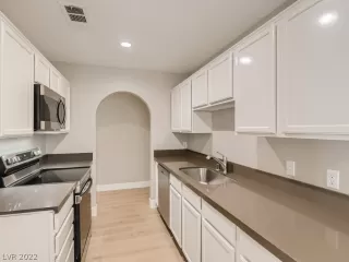 Photo #3: 2434227 Listing 