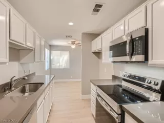 Photo #4: 2434227 Listing 