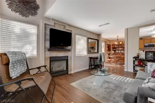 Photo #4: 2434233 Listing 