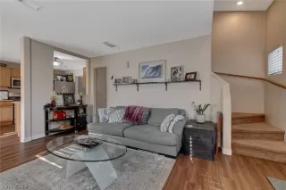 Photo #5: 2434233 Listing 