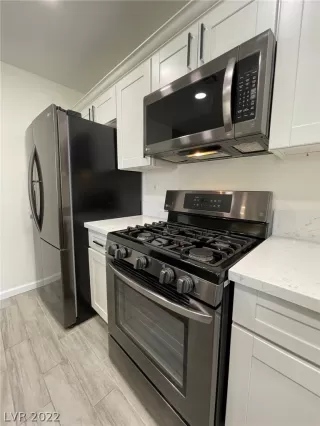 Photo #2: 2434266 Listing 