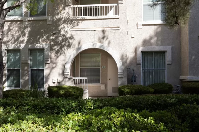 MLS: 2434271 Condo For Sale