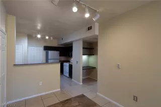 Photo #3: 2434271 Listing 