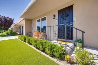 Photo #1: 2434304 Listing