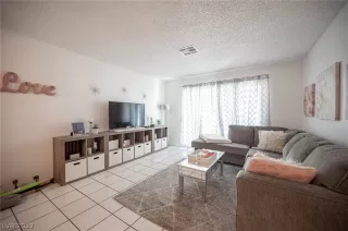 Photo #6: 2434360 Listing