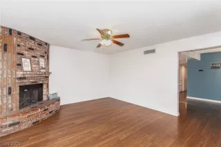 Photo #4: 2434364 Listing