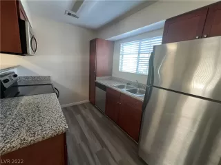 Photo #1: 2434368 Listing 