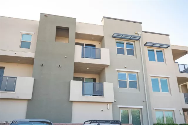 MLS: 2434382 Condo For Sale