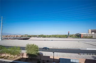 Photo #3: 2434382 Listing