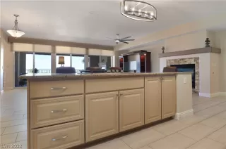 Photo #6: 2434387 Listing 