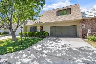 Photo #1: 2434397 Listing