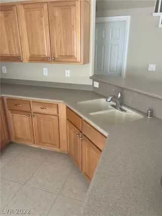 Photo #6: 2434412 Listing 