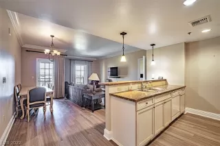 Photo #3: 2434415 Listing