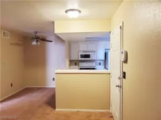 Photo #3: 2434427 Listing