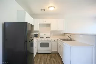 Photo #3: 2434437 Listing 