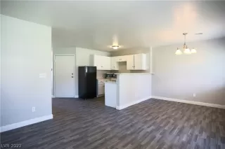 Photo #5: 2434437 Listing 