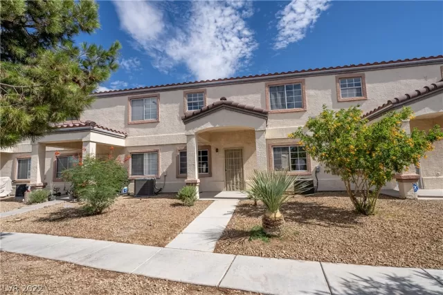 MLS: 2434443 Condo For Sale