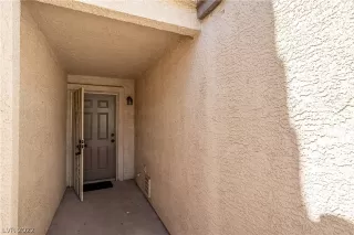 Photo #5: 2434443 Listing