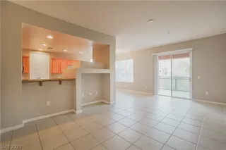 Photo #1: 2434444 Listing 