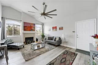 Photo #2: 2434455 Listing