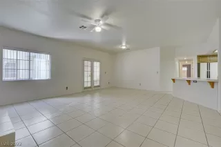 Photo #2: 2434486 Listing 