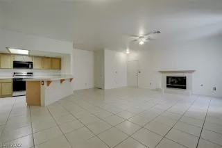 Photo #4: 2434486 Listing 